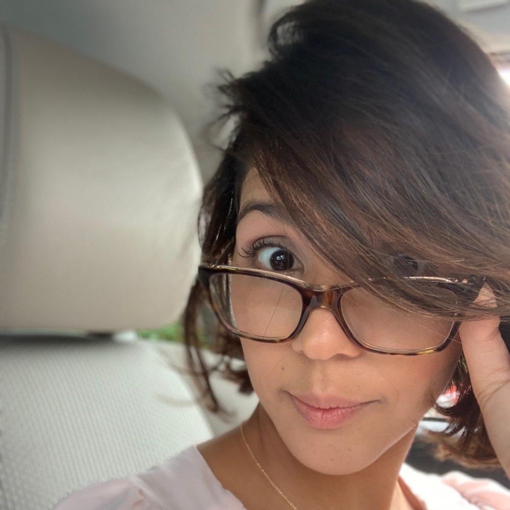 Meet your Posher, Carolina